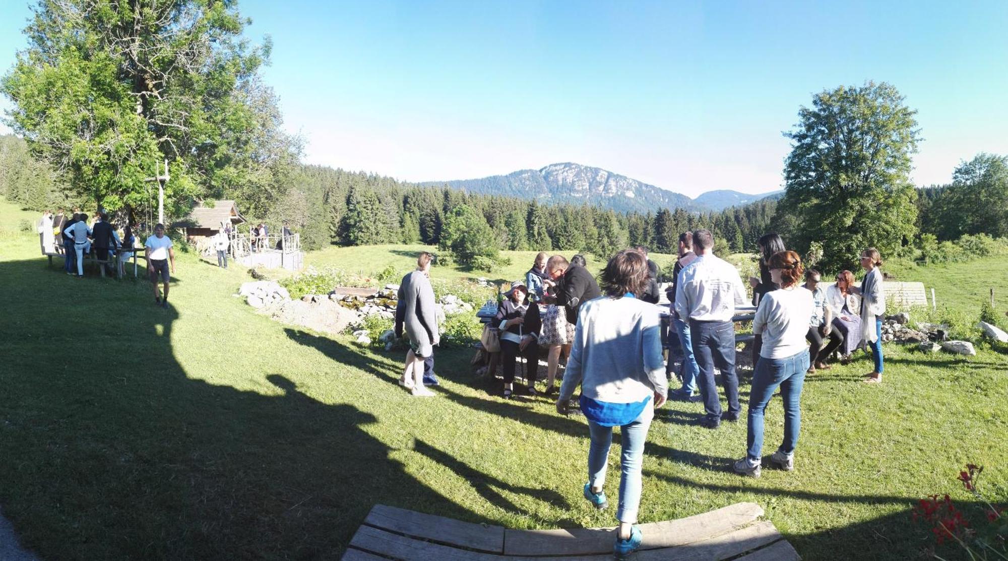 La Petite Echelle Hotel Rochejean Bagian luar foto